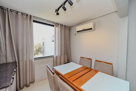 Sala de apartamento à venda com 2 quartos, 73m² em Jardim Itu, Porto Alegre