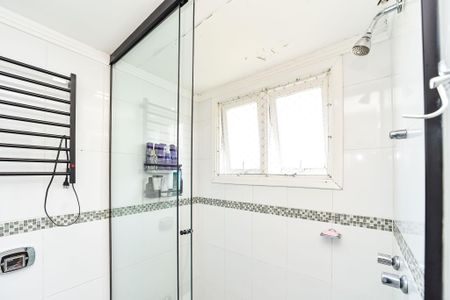 Apartamento à venda com 73m², 2 quartos e 2 vagas Apartamento à venda com 73m², 2 quartos e 2 vagasBanheiro da Suíte