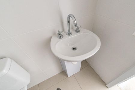 Banheiro de kitnet/studio à venda com 1 quarto, 24m² em Vila Mariana, São Paulo