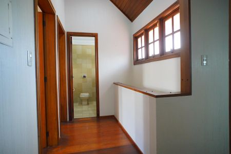 Casa à venda com 260m², 3 quartos e 4 vagasCorredor 