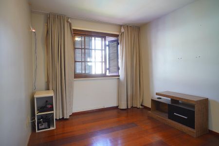 Casa à venda com 260m², 3 quartos e 4 vagasQuarto 2