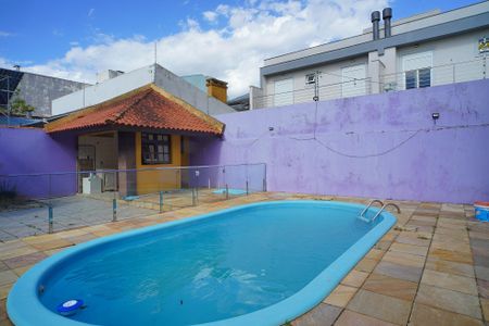 Casa à venda com 260m², 3 quartos e 4 vagasPiscina 