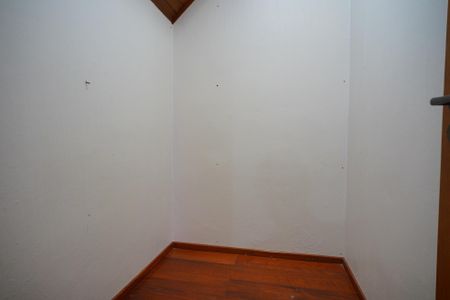 Casa à venda com 260m², 3 quartos e 4 vagasDepósito 