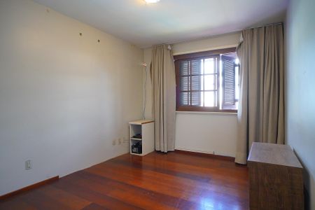 Casa à venda com 260m², 3 quartos e 4 vagasQuarto 2