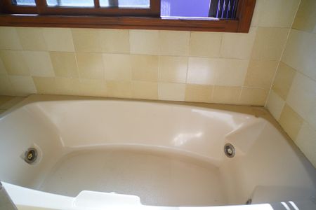 Casa à venda com 260m², 3 quartos e 4 vagasBanheiro suíte 