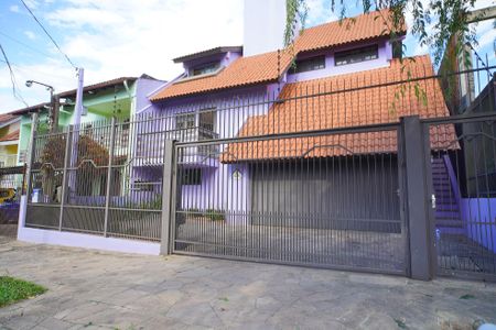 Casa à venda com 260m², 3 quartos e 4 vagasFachada 