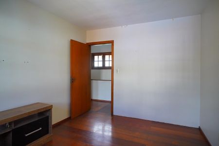 Casa à venda com 260m², 3 quartos e 4 vagasQuarto 2