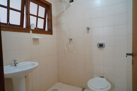 Casa à venda com 260m², 3 quartos e 4 vagasBanheiro 