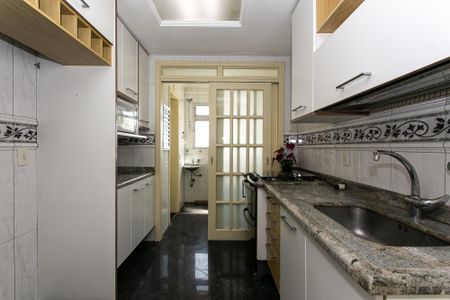 Apartamento à venda com 106m², 3 quartos e 2 vagas Apartamento à venda com 106m², 3 quartos e 2 vagasCozinha