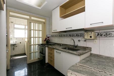 Apartamento à venda com 106m², 3 quartos e 2 vagas Apartamento à venda com 106m², 3 quartos e 2 vagasCozinha