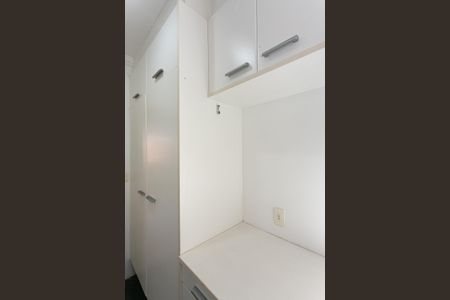 Apartamento à venda com 106m², 3 quartos e 2 vagas Apartamento à venda com 106m², 3 quartos e 2 vagasQuarto de Serviço