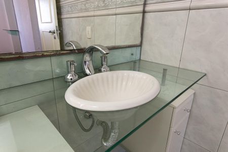 Apartamento à venda com 106m², 3 quartos e 2 vagas Apartamento à venda com 106m², 3 quartos e 2 vagasBanheiro da Suíte