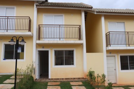 Casa de condomínio para alugar com 47m², 2 quartos e 1 vagaFachada