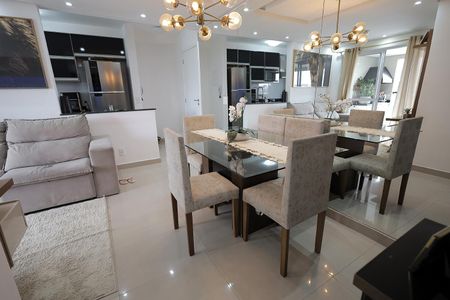 Apartamento à venda com 64m², 2 quartos e 1 vagaSala de Jantar