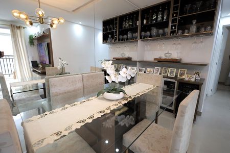 Apartamento à venda com 64m², 2 quartos e 1 vagaSala de Jantar