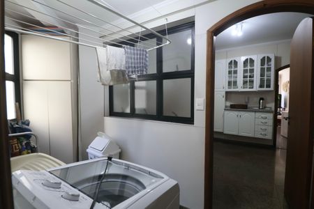 Apartamento para alugar com 174m², 4 quartos e 2 vagas Apartamento para alugar com 174m², 4 quartos e 2 vagasÁrea de Serviço