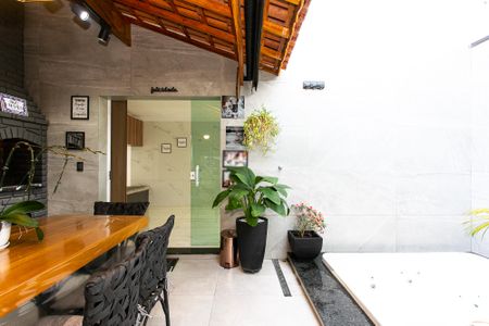 Casa de condomínio à venda com 200m², 3 quartos e 3 vagas Casa de condomínio à venda com 200m², 3 quartos e 3 vagasEspaço Gourmet