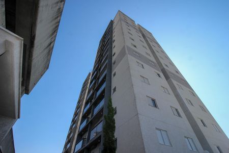 Apartamento para alugar com 52m², 2 quartos e 1 vaga Apartamento para alugar com 52m², 2 quartos e 1 vagaFachada