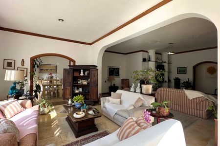 Apartamento à venda com 670m², 4 quartos e 2 vagas Apartamento à venda com 670m², 4 quartos e 2 vagasSala