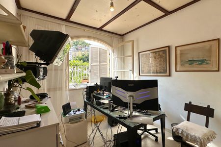 Apartamento à venda com 670m², 4 quartos e 2 vagas Apartamento à venda com 670m², 4 quartos e 2 vagasEscritório