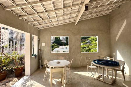 Apartamento à venda com 670m², 4 quartos e 2 vagas Apartamento à venda com 670m², 4 quartos e 2 vagasCobertura