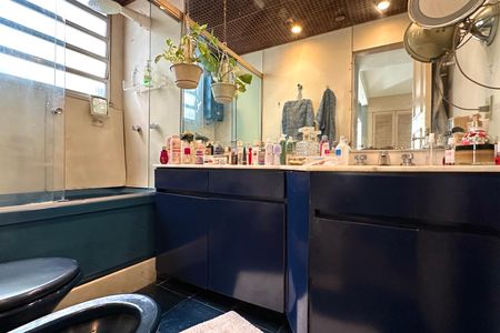 Apartamento à venda com 670m², 4 quartos e 2 vagas Apartamento à venda com 670m², 4 quartos e 2 vagasBanheiro da Suíte