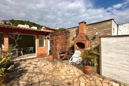 Apartamento à venda com 670m², 4 quartos e 2 vagas Apartamento à venda com 670m², 4 quartos e 2 vagasCobertura