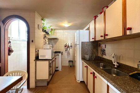 Apartamento à venda com 670m², 4 quartos e 2 vagas Apartamento à venda com 670m², 4 quartos e 2 vagasCozinha