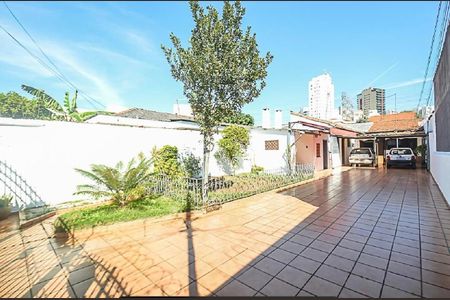 Casa à venda com 400m², 2 quartos e 8 vagas