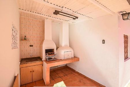 Casa à venda com 400m², 2 quartos e 8 vagas