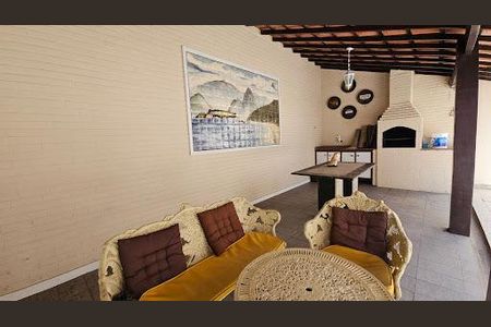 Casa à venda com 8 quartos, 401m² em Piratininga, Niterói