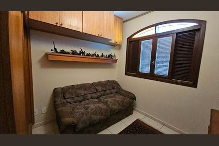 Casa à venda com 8 quartos, 401m² em Piratininga, Niterói