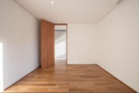 Casa à venda com 420m², 3 quartos e 3 vagas