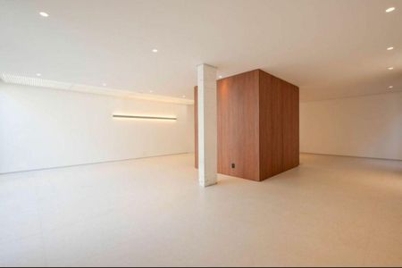 Casa à venda com 3 quartos, 420m² em Vila Nova Conceição, São Paulo