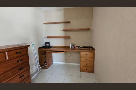 Casa à venda com 2 quartos, 216m² em Piratininga, Niterói