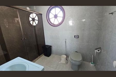 Casa à venda com 2 quartos, 216m² em Piratininga, Niterói