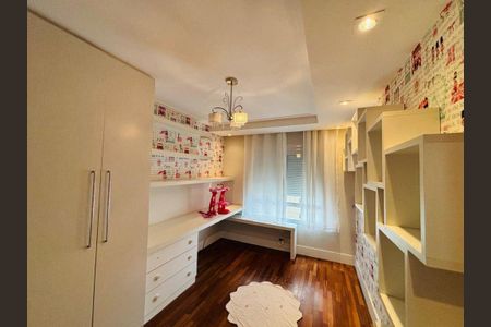 Apartamento à venda com 3 quartos, 134m² em Jardim Olympia, São Paulo