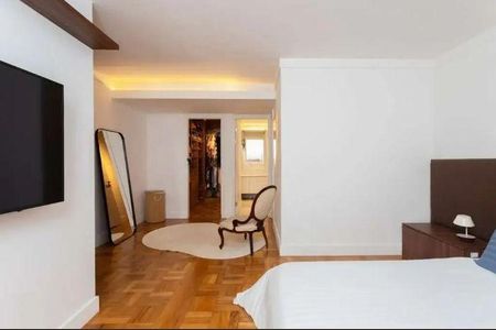 Apartamento para alugar com 3 quartos, 212m² em Cerqueira César, São Paulo