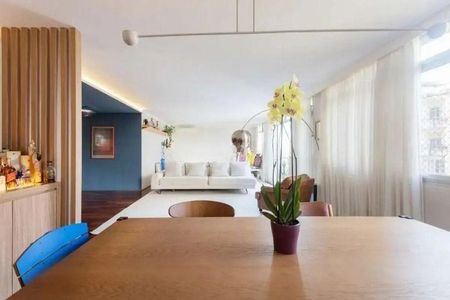 Apartamento para alugar com 3 quartos, 212m² em Cerqueira César, São Paulo