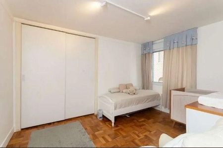 Apartamento para alugar com 3 quartos, 212m² em Cerqueira César, São Paulo