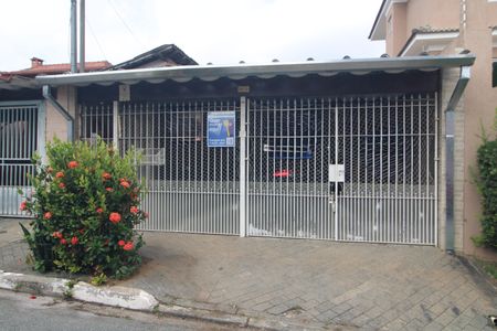 Casa à venda com 90m², 2 quartos e 2 vagasFachada