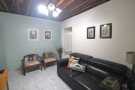 Casa à venda com 90m², 2 quartos e 2 vagasSala 1