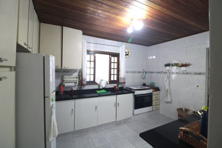 Casa à venda com 90m², 2 quartos e 2 vagasCozinha