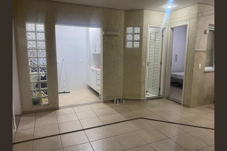 Casa à venda com 4 quartos, 300m² em Vila Santa Clara, São Paulo