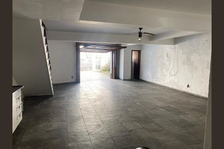 Casa à venda com 3 quartos, 214m² em Vila Prudente, São Paulo