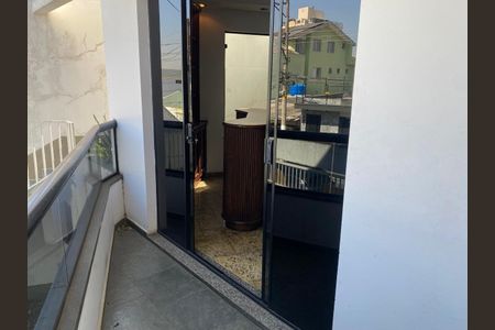 Casa à venda com 3 quartos, 214m² em Vila Prudente, São Paulo