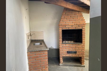 Casa à venda com 3 quartos, 214m² em Vila Prudente, São Paulo