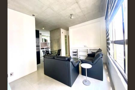 Apartamento à venda com 74m², 1 quarto e 1 vaga