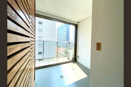 Apartamento à venda com 1 quarto, 74m² em Jardim das Acacias, São Paulo