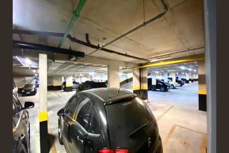 Apartamento à venda com 74m², 1 quarto e 1 vaga